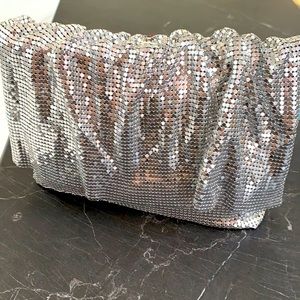 Mesh drape front bag w drape front & strap, silver